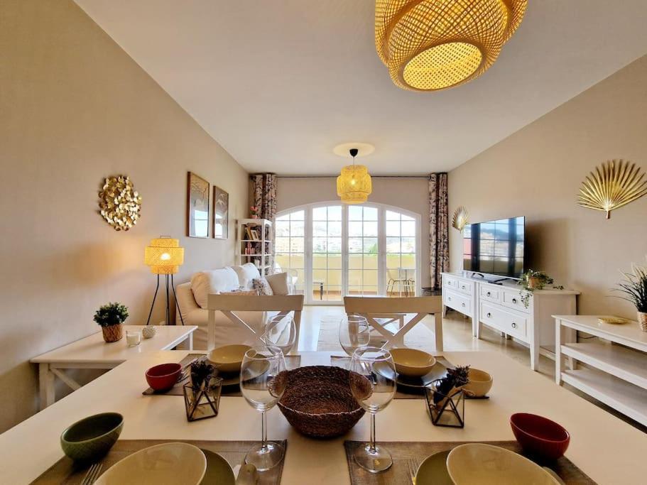 Royal Golf View: 2Br, Pools & Ac Apartment Sitio de Calahonda Exterior foto