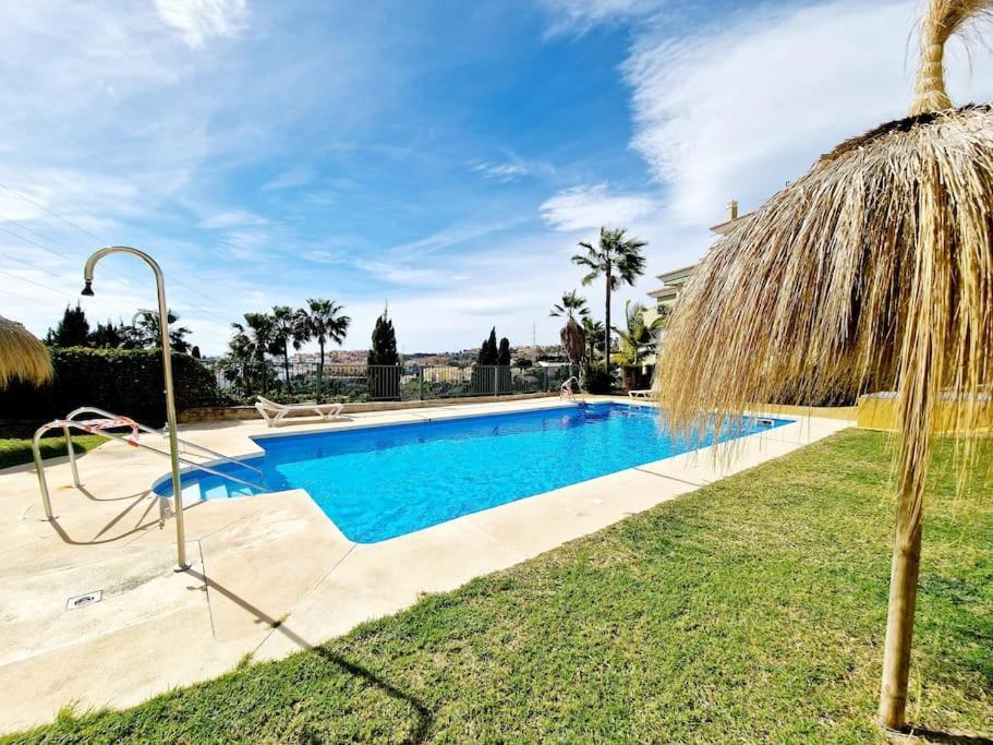 Royal Golf View: 2Br, Pools & Ac Apartment Sitio de Calahonda Exterior foto