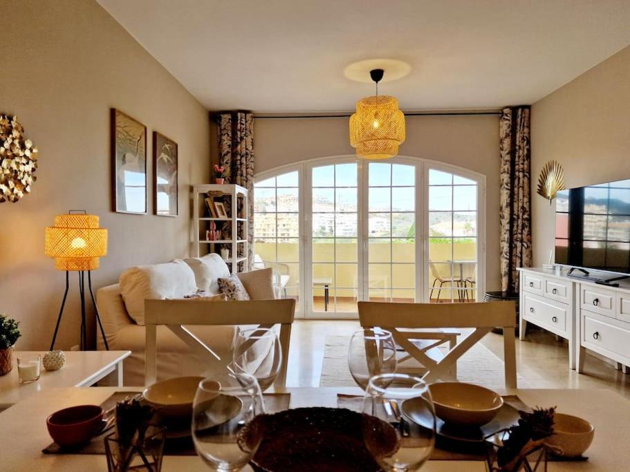 Royal Golf View: 2Br, Pools & Ac Apartment Sitio de Calahonda Exterior foto